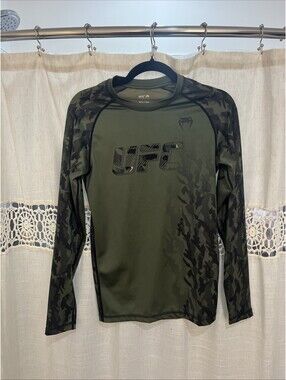 UFC Venom Shirt L Green Camo Long Sleeve MMA Jiu Jitsu Fight Gear Gym Training